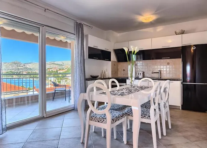 Luxury Black&white With Pool *