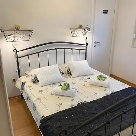 Luxury Black&white With Pool Lägenhet Trogir