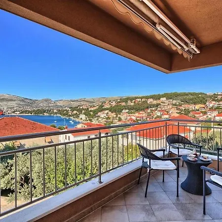 Luxury Black&white With Pool * Trogir