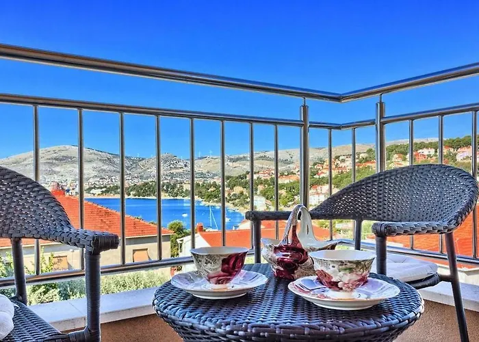 Luxury Black&white With Pool