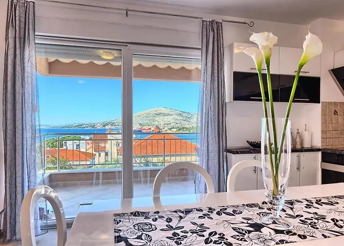 Appartement Luxury Black&white With Pool