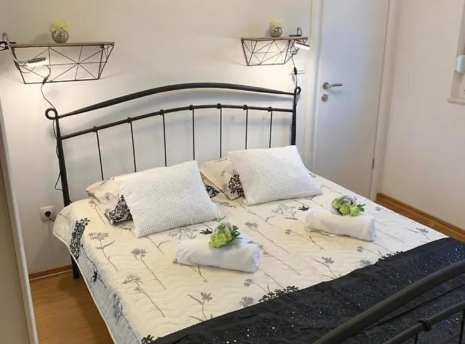 Luxury Black&white With Pool Appartement Trogir