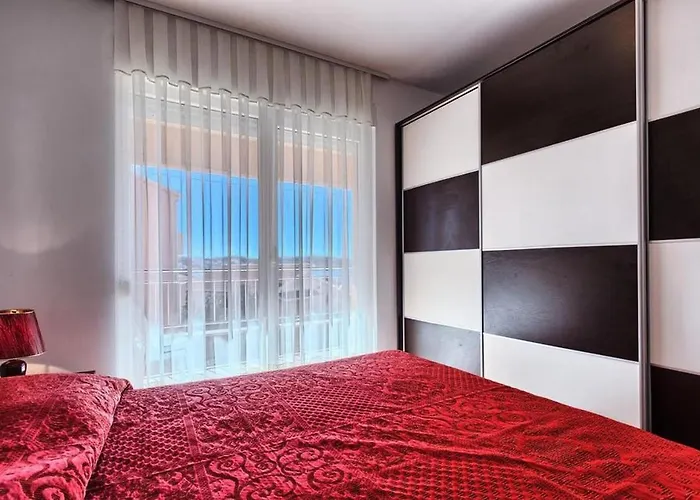 Luxury Black&white With Pool Appartement *