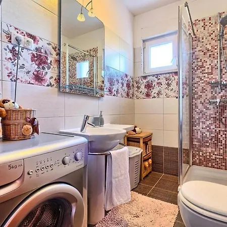 Luxury Black&white With Pool Трогір